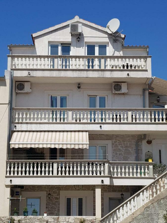 Apartments Goga Vodice Buitenkant foto